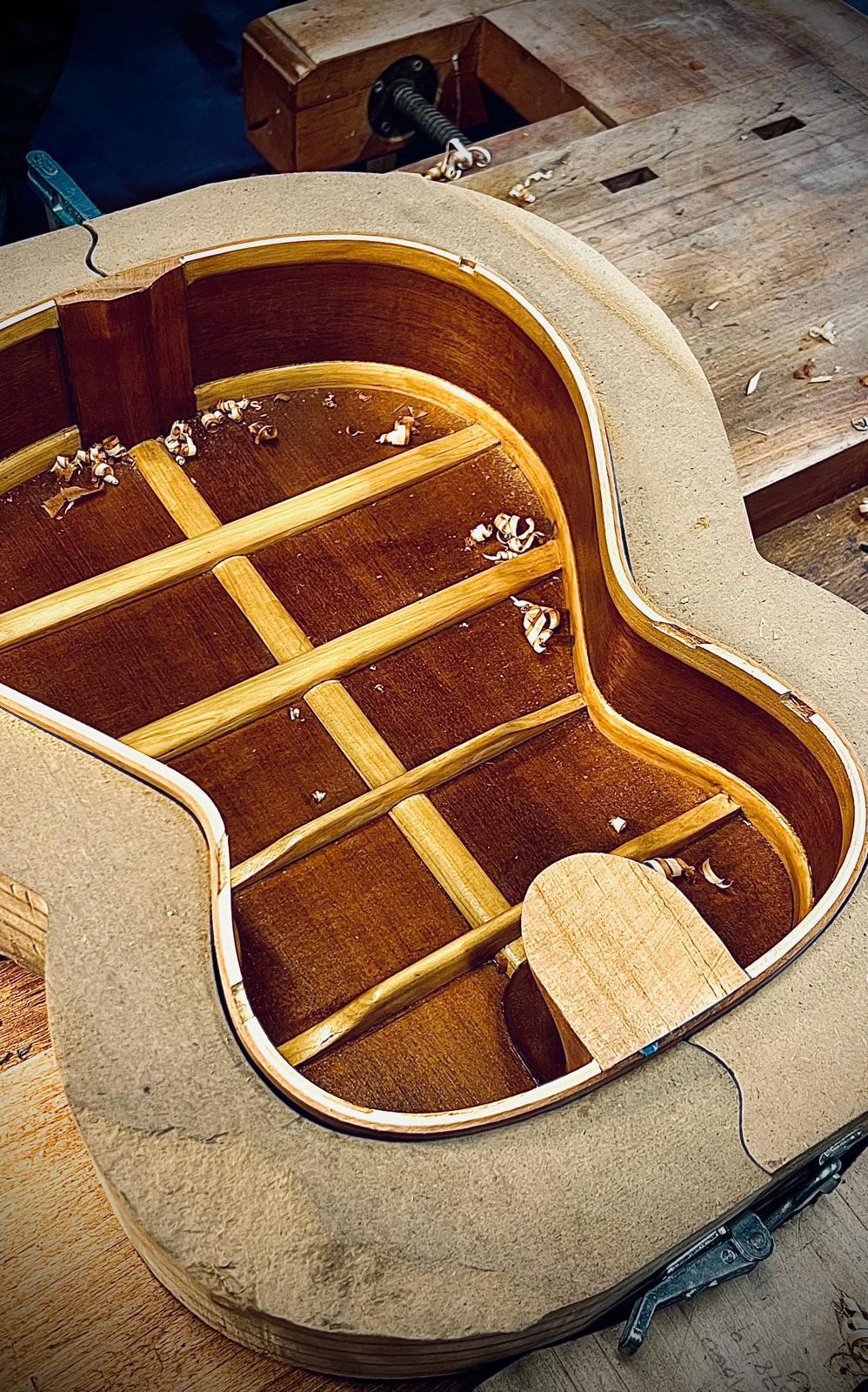 El Yapımı Gitarlar