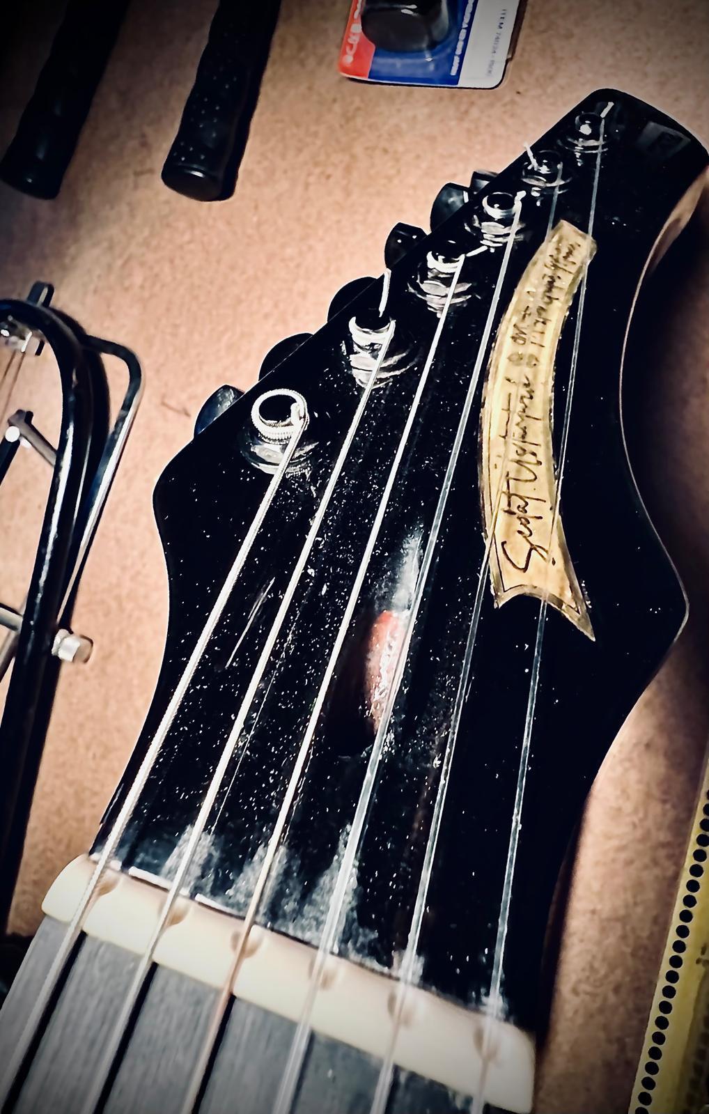 El Yapımı Gitarlar