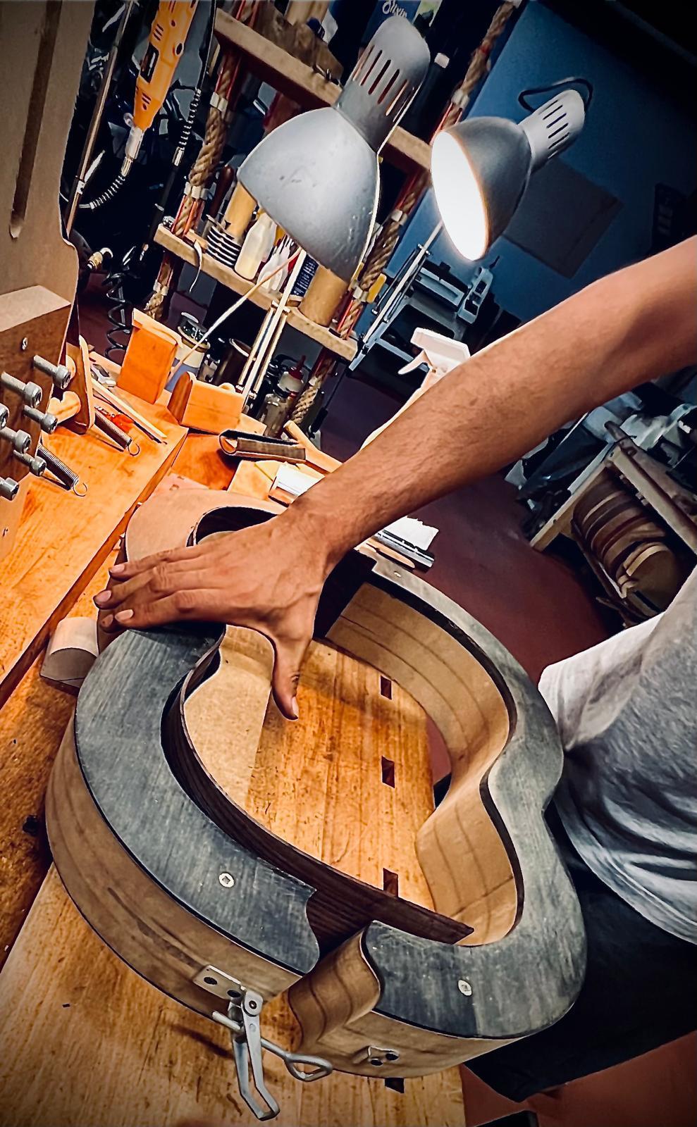 El Yapımı Gitarlar