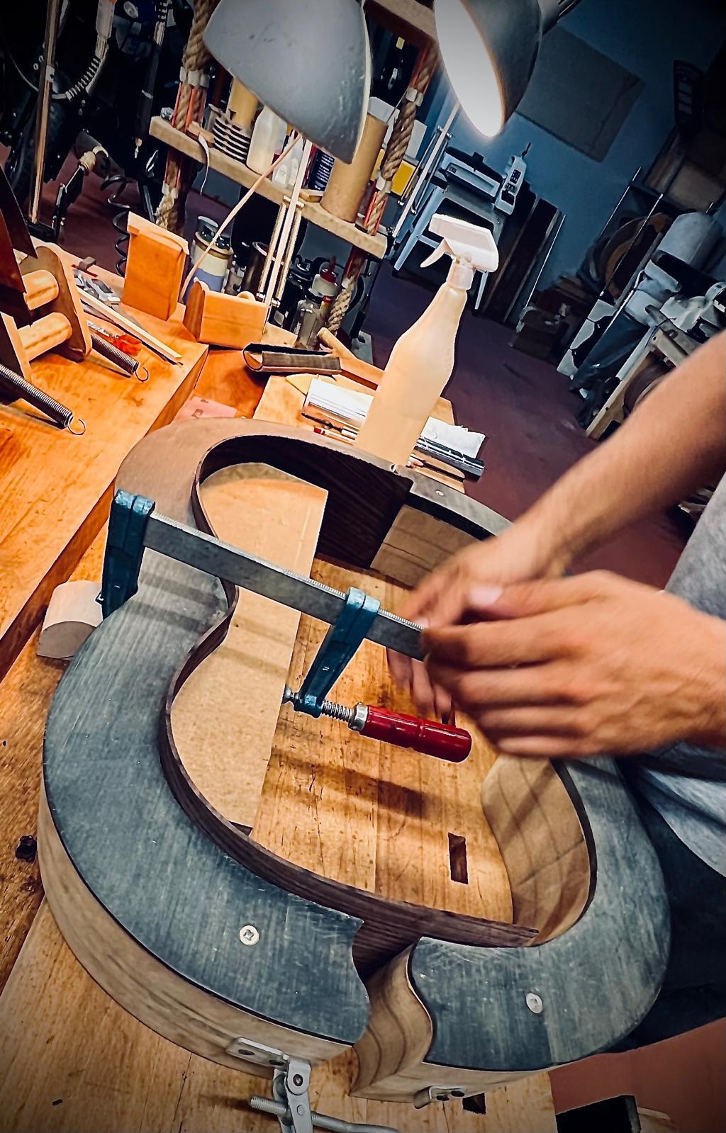 El Yapımı Gitarlar