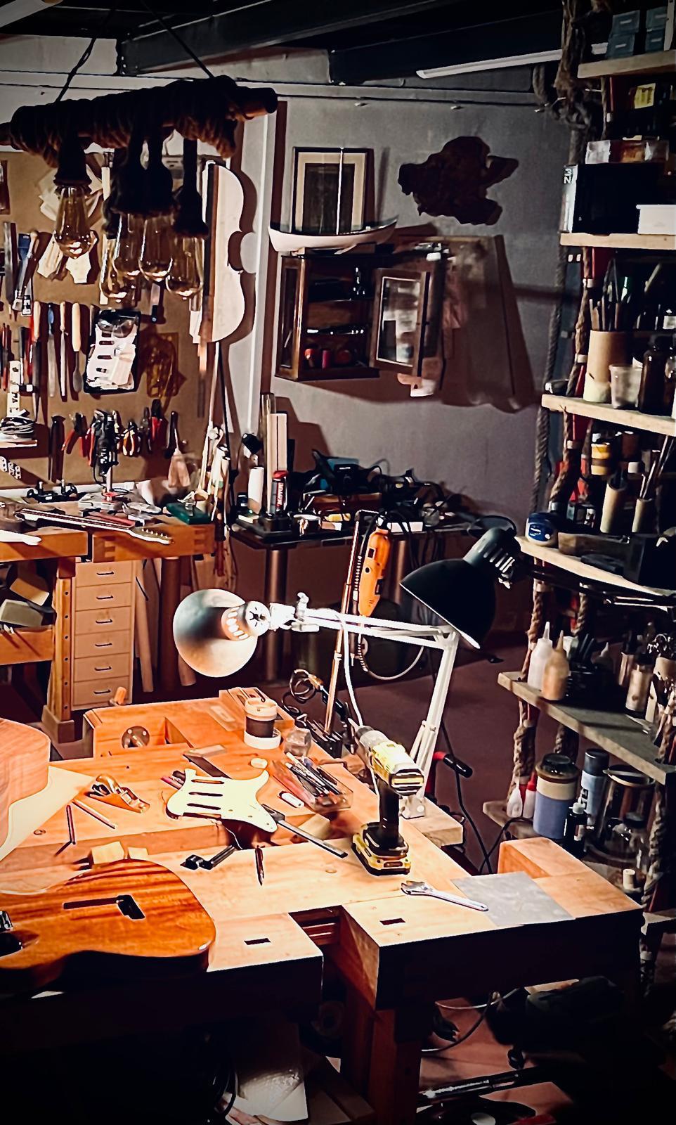 El Yapımı Gitarlar