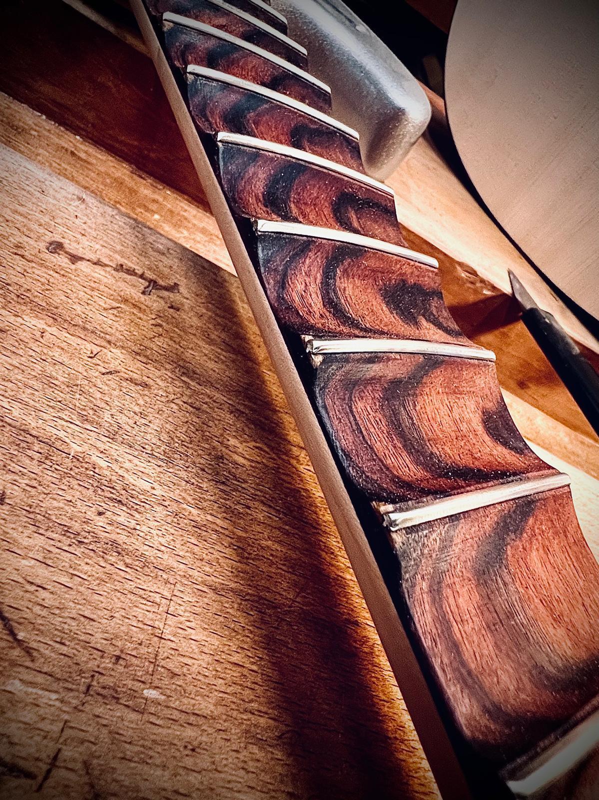 El Yapımı Gitarlar